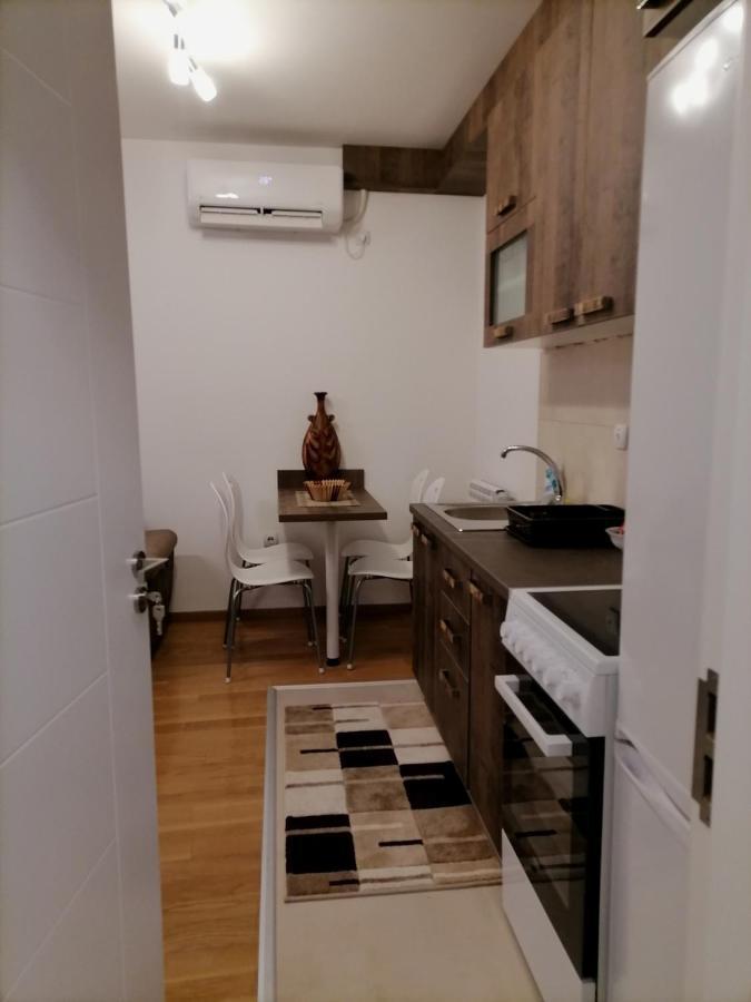 Apartman Ana Nis Luaran gambar