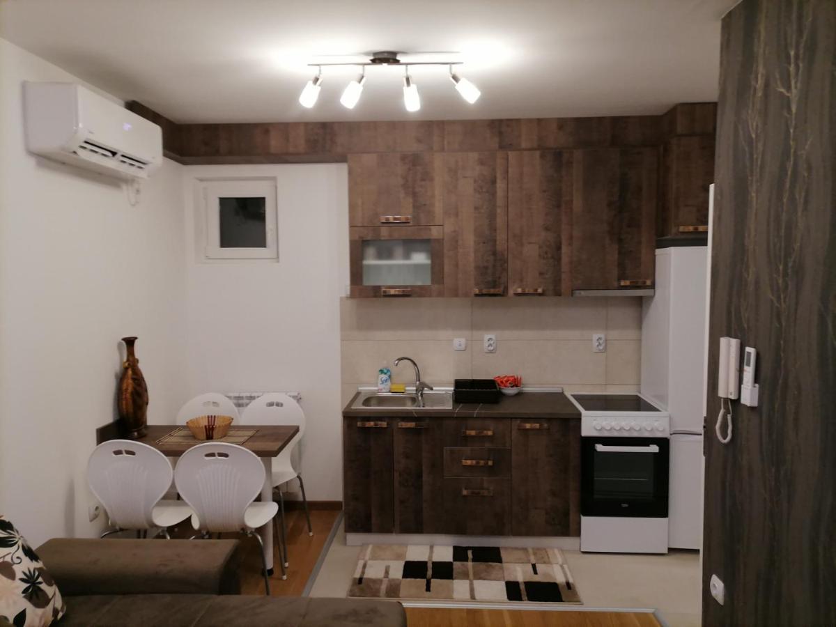 Apartman Ana Nis Luaran gambar