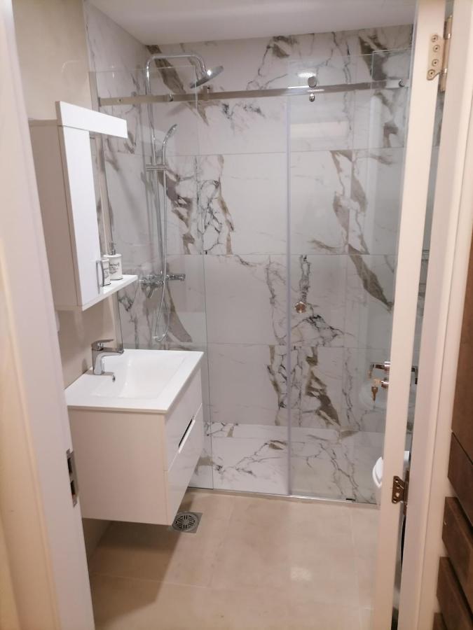 Apartman Ana Nis Luaran gambar